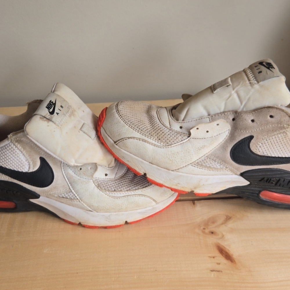 Nike Air Max Excee White Black Crimson